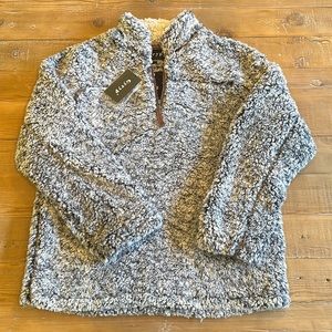 Size L - 1/4 zip Sherpa pullover